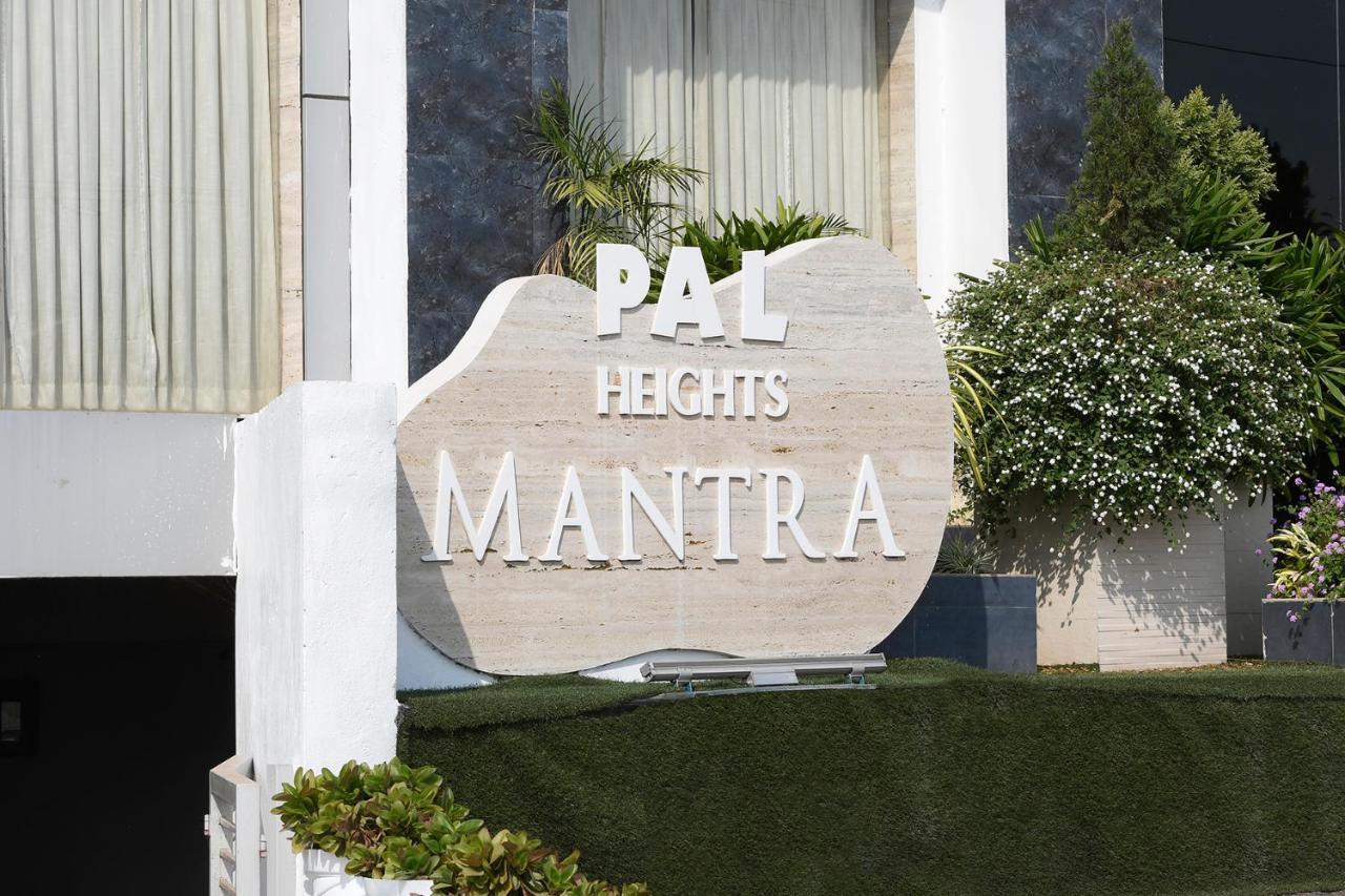 Hotel Pal Heights Mantra à Bhubaneswar Extérieur photo