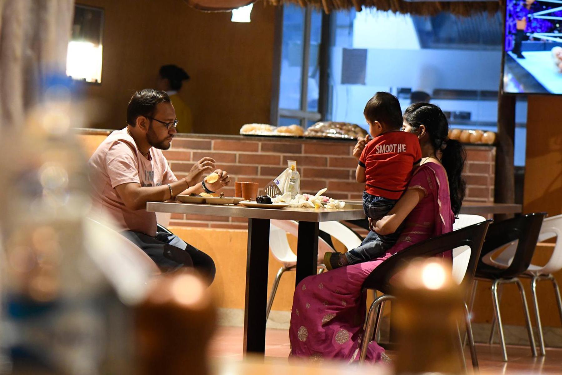 Hotel Pal Heights Mantra à Bhubaneswar Extérieur photo