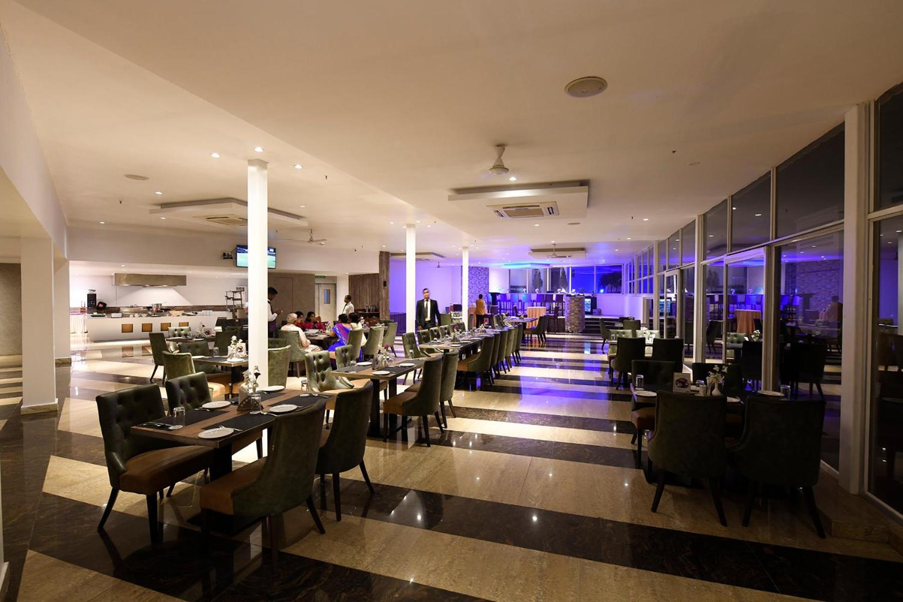 Hotel Pal Heights Mantra à Bhubaneswar Extérieur photo