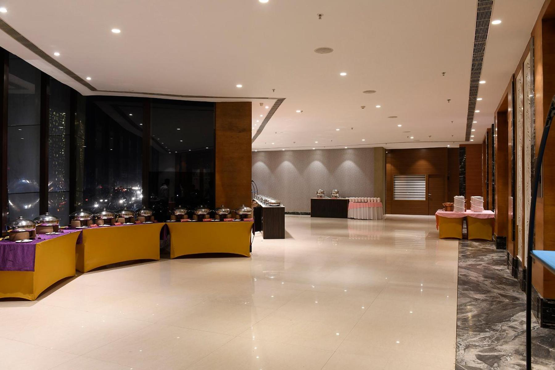 Hotel Pal Heights Mantra à Bhubaneswar Extérieur photo