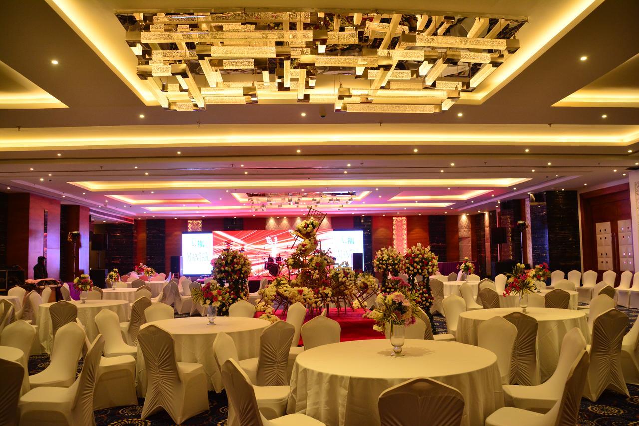 Hotel Pal Heights Mantra à Bhubaneswar Extérieur photo