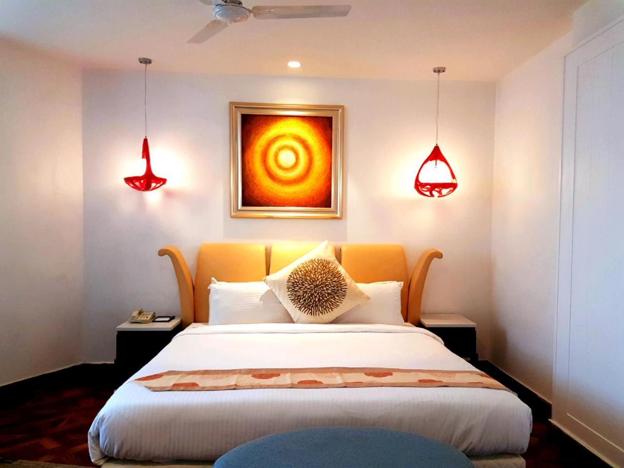 Hotel Pal Heights Mantra à Bhubaneswar Extérieur photo
